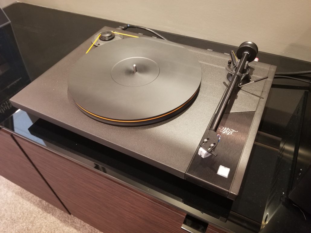 MoFi StudioDeck Turntable with MasterTracker MM Cartridge